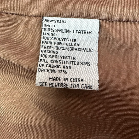 Pamela McCoy  Brown Leather Jacket size L with Faux Fur Collar - Picture 4 of 11